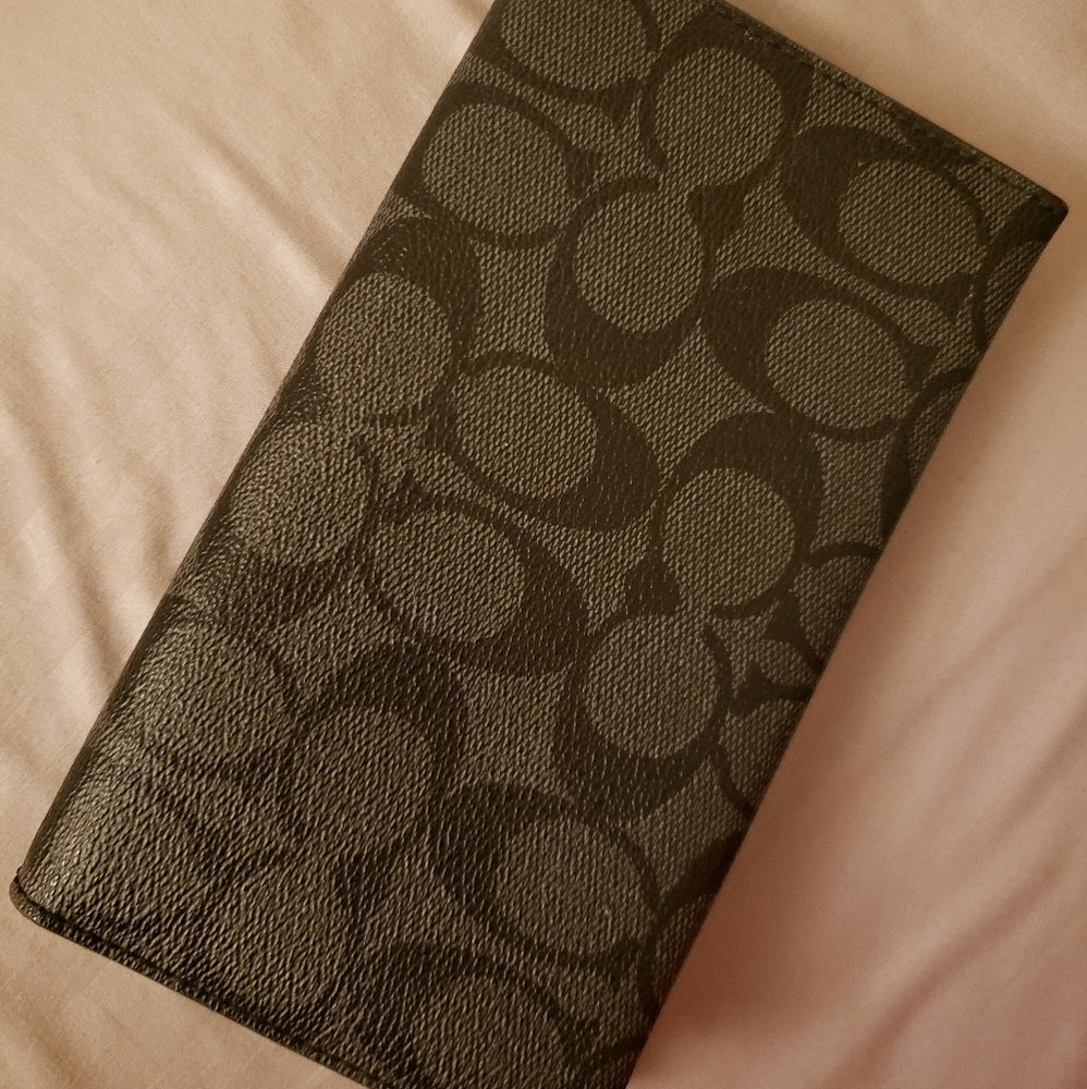 COACH Gray black checkbook wallet